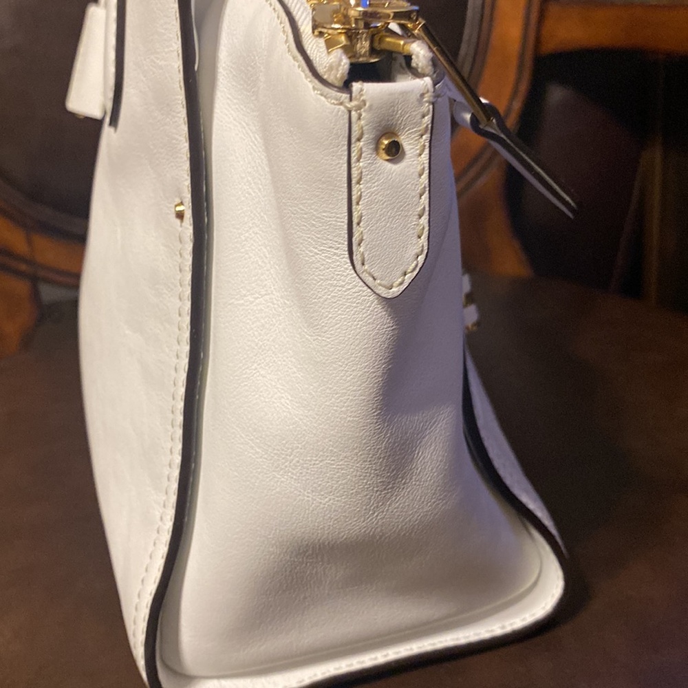 MICHAEL MICHAEL KORS WHITE LEATHER LOCK 🔐 DETAILS BAG - Picture 8 of 16